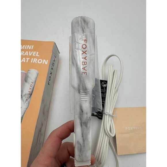 FoxyBae Mini Travel Marble Flat Iron NIB - Picture 3 of 6
